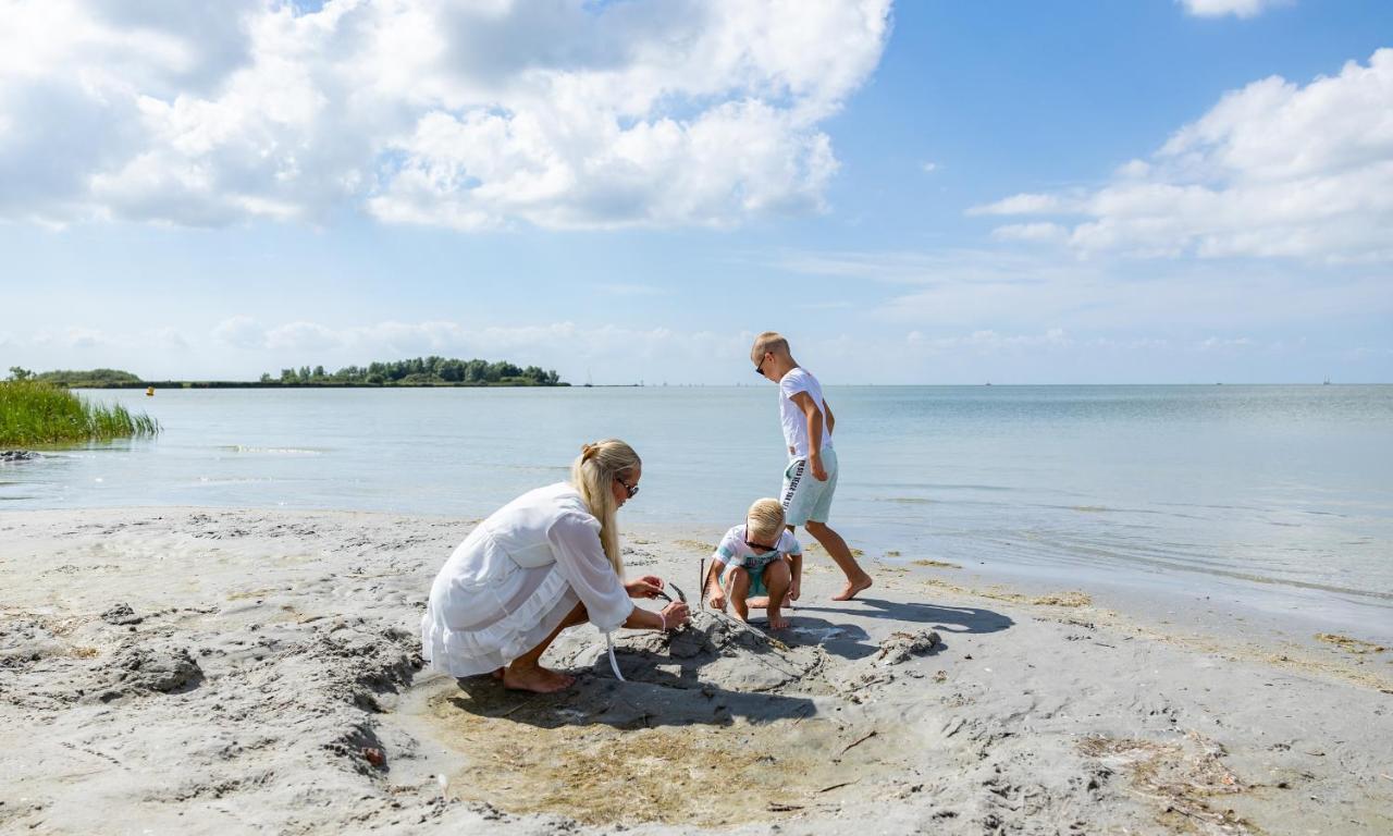 Marinapark Beach Resort Soal Workum Esterno foto